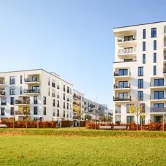 Spółdzielnia mieszkaniowa to przedsiębiorca? Sprawdź swoje prawa!