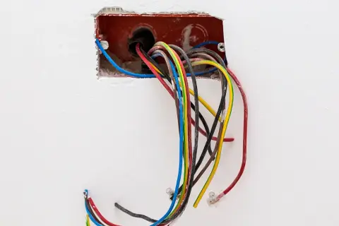 Jaki kabel do budynku gospodarczego? Wybierz najlepszy na 26 kW