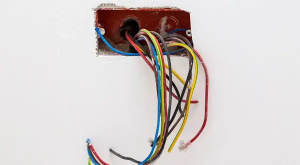 Jaki kabel do budynku gospodarczego? Wybierz najlepszy na 26 kW